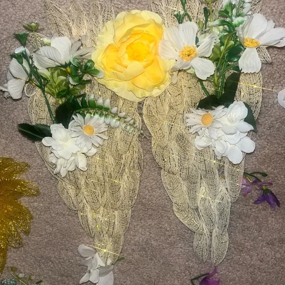 HandmadeMade Angel Wing Wreath